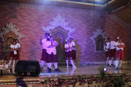 MALAM HIBURAN PUNCAK PERAYAAN HUT RI KE-80